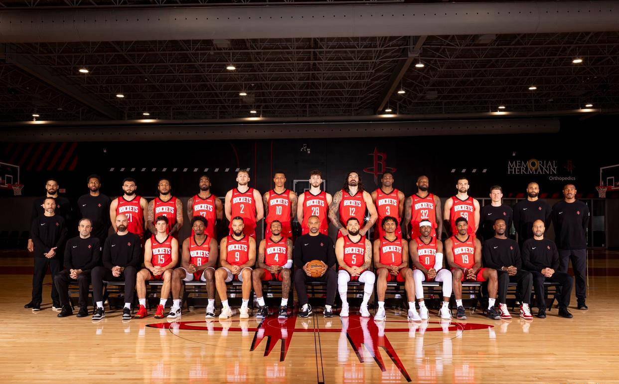 爱游戏APP-费城76人刷新队史纪录备战CBA季后赛休斯敦火箭关键时刻手感冰凉，阿扎伦卡与90激战公牛分钟看傻球迷(休斯敦火箭队最新消息今天比赛回放)